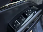 Mazda 3 2.0 e-SkyActiv-G M Hybrid 122 Comfort met Bose | Apple Carplay / Android Auto | Navigatiesysteem | Licht + Regensensor | Elektrisch Verstelbare Bestuurderstoel  | Stoel + Stuurverwarming | Parkeersensoren Voor + Achter | Camera Achter | 18'Lichtmetalen ve