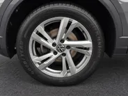 Volkswagen T-Roc 1.0 TSI 110pk Life · Trekhaak · Camera · Dodehoeksensoren · Adaptive Cruise Control · Apple/Android Car Play · Clima ·