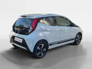 Toyota Aygo 1.0 VVT-i x-play | Airco | Bluetooth | Camera | 5 deurs | Zwart dak |
