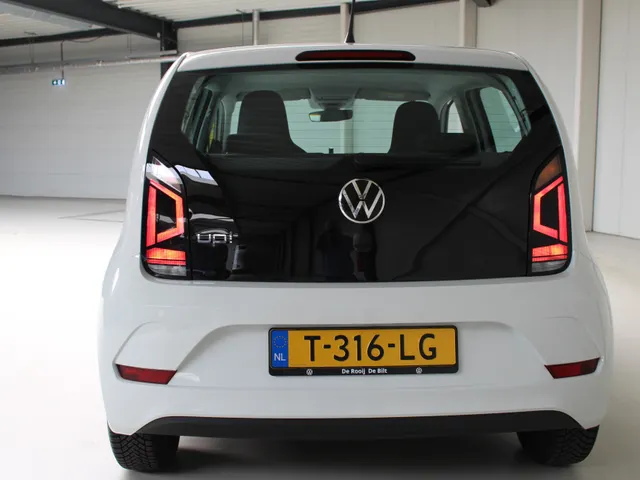 Volkswagen up! 1.0 5-drs |  Airco | Radio | All-Season banden