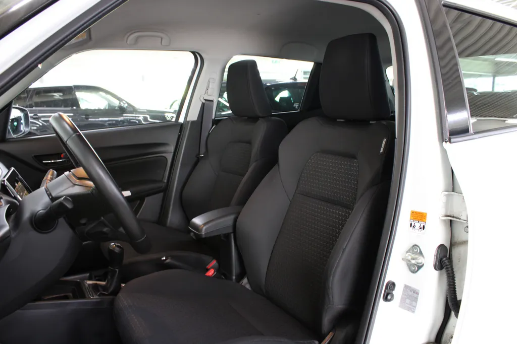 Suzuki Swift 1.2 Sportline / Navigatie / Camera / Stoelverwarming /