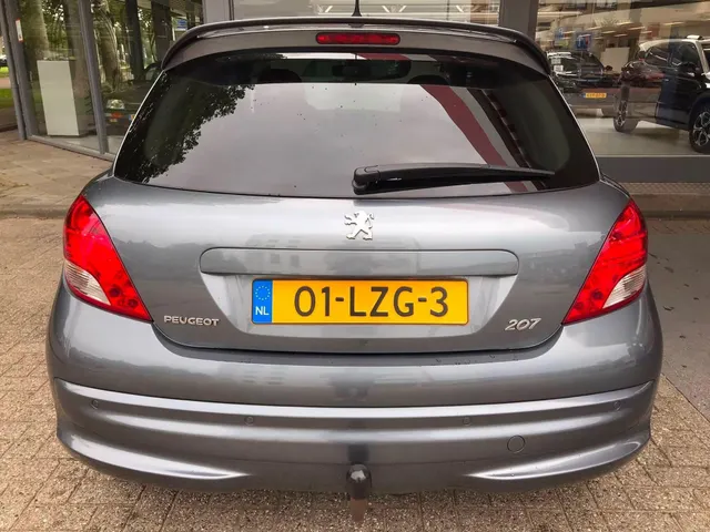 Peugeot 207 1.6 VTi Sportium