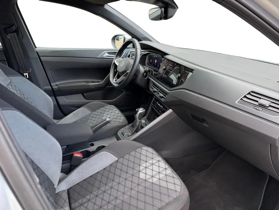 Volkswagen Taigo 1.0 TSI R-Line Edition | Virtual Cockpit | Parkeersensoren | Apple/Android Carplay | AUTOMAAT | Climate Control |