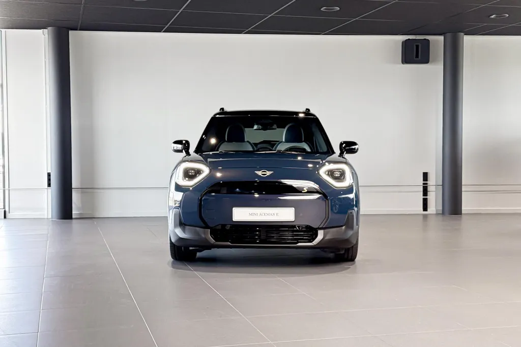 MINI Aceman SE Classic M 54.2 kWh
