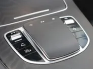 Mercedes-Benz E-Klasse 300 e AMG Line l Trekhaak l Panoramadak l Keyless l stoelverwarming