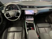 Audi e-tron 55 300KW/408pk Quattro S edition 95 kWh Panoramadak · 360 Camera · B&O Audio · Leder · Stoelverwarming · Luchtvering · 21'' Inch ·