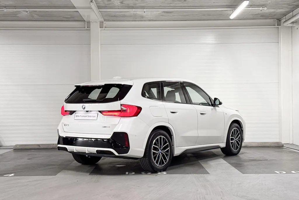 BMW iX1 xDrive30 Launch Edition