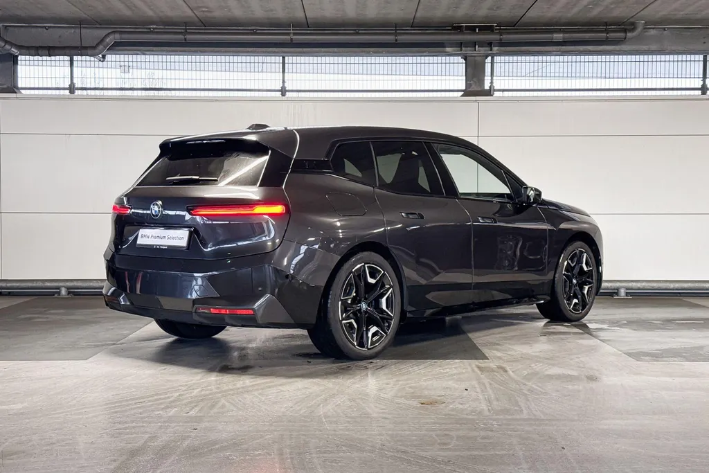 BMW iX xDrive40 Business Edition Plus 77 kWh
