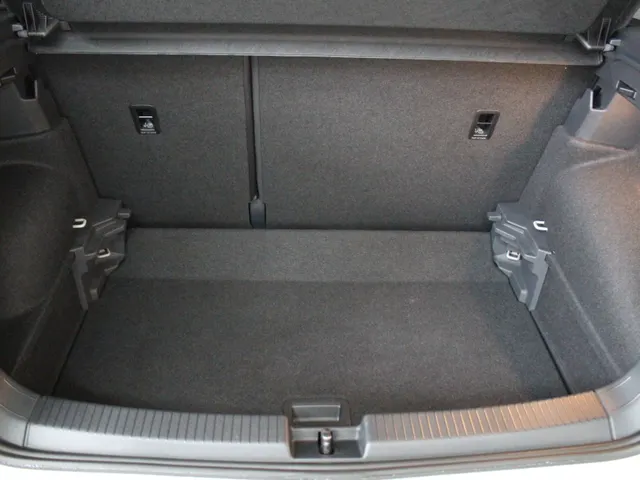 Volkswagen T-Cross 1.0 TSI DSG Life Energy Edition Navigatie | Lichtmetalen velgen | 4-Seizoenen banden | Parkeersensoren