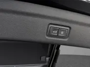 Audi Q6 e-tron S edition Quattro 100 kWh 387pk · SOH 97,1% · Panoramadak · 360 Camera · Wegklapbare Trekhaak · Elek. Voorstoelen · Kuipsport stoel · 20'' Inch · Garantie t/m 23-04-2030 of 100.000km