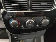 Renault Clio 0.9 TCe Limited NAVI AIRCO CAMERA CRUISE CONTROLE LM VELGEN 5 DEURS PAS 24000KM DEALER ONDERHOUDEN ORGINEEL NEDERLANDSE AUTO 12 MAANDEN GARANTIE