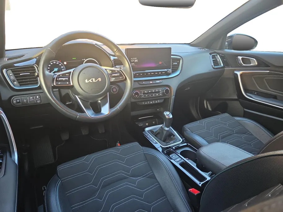 Kia Ceed Sportswagon 1.0 T-GDi Design Edition | Cruise Control | Climate Control | Camera | Navigatie | Lederen Bekleding | Stoelverwarming | Stuurverwarming |