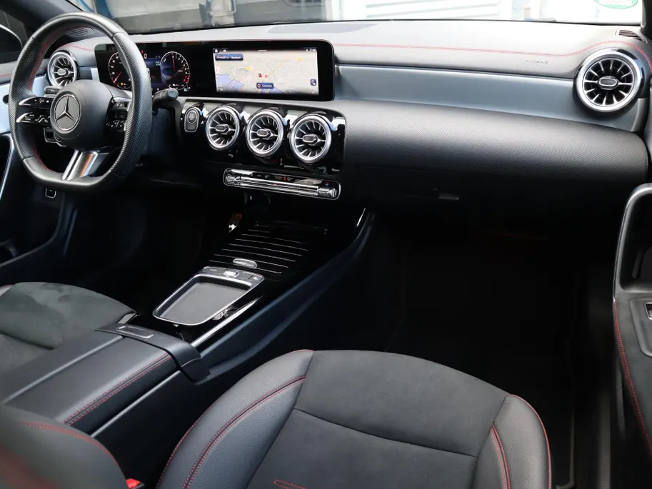 Mercedes-Benz CLA Shooting Brake 250 e AMG Line