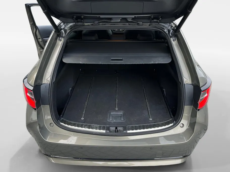 Toyota Corolla Touring Sports 1.8 Hybrid Executive Virtual Display | 2022 | 50.000 km | Automaat