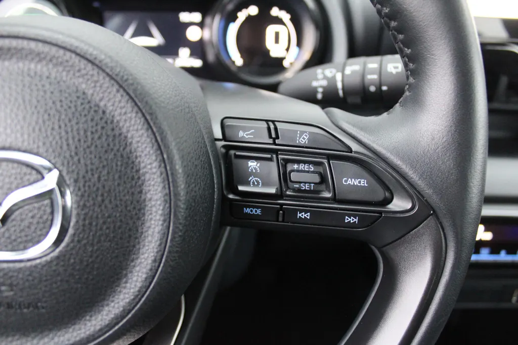 Mazda 2 Hybrid 1.5 Agile | Airco | Cruise | Stoelverwarming | 15' LM | Comfort & Safety pakket |