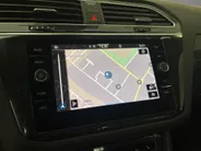 Volkswagen Tiguan 1.4 TSI 245pk DSG eHybrid R-Line Business · Apple/Android Car Play · Wegklapbare Trekhaak · Alarm · Dodehoek Detectie · Stoel-& Stuurverwarming · 19'' Inch ·