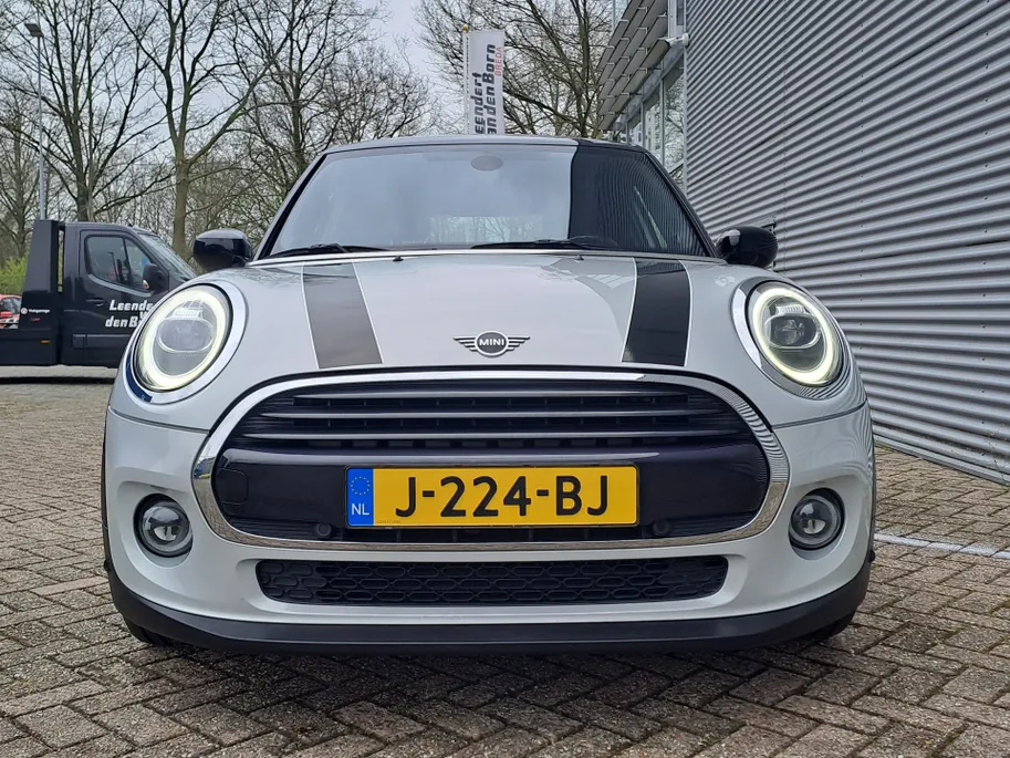 MINI Cooper Mini 1.5 Business Edition | Navigatie | Harman Kardon | Climate | Sensoren | Cruise | Draadloze telefoonlader | Apple Carplay/Android Auto | Keyless entry
