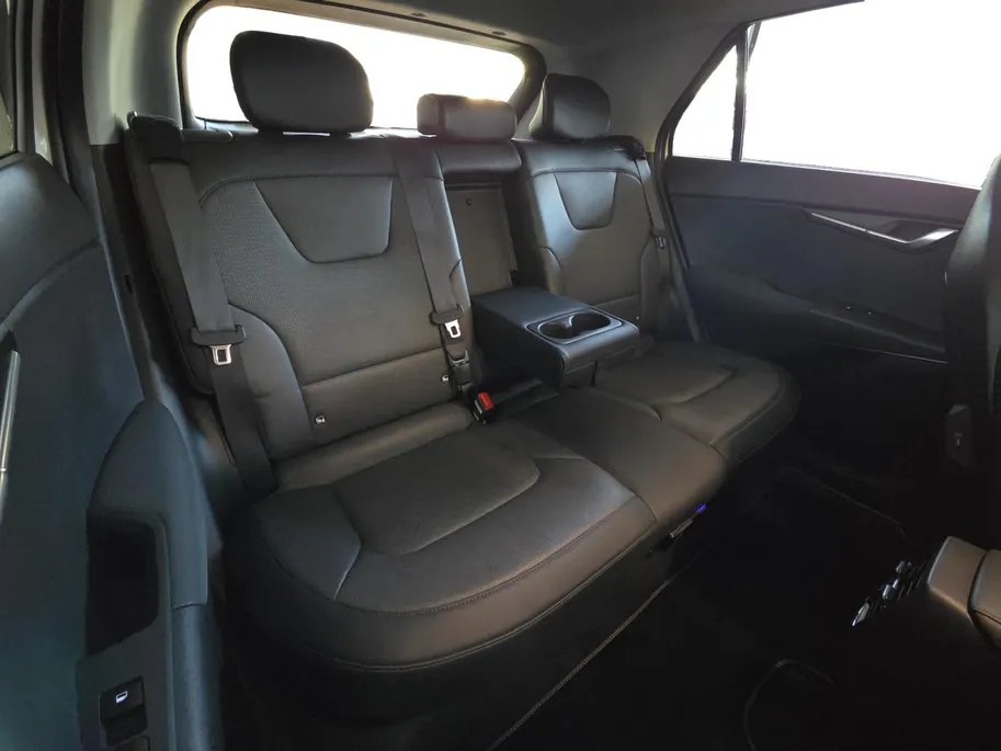 Kia Niro EV ExecutiveLine 64.8 kWh Accu 100% | Meest luxe uitvoering | Schuif/kantel dak | Dodehoek Detectie | Cruise Control Adaptief |  Head up Display | Stoelverwarming en Ventilatie | Harmen / Kardon | camera | Carplay & Android | Fabrieksgarantie t/m 19-06-2031