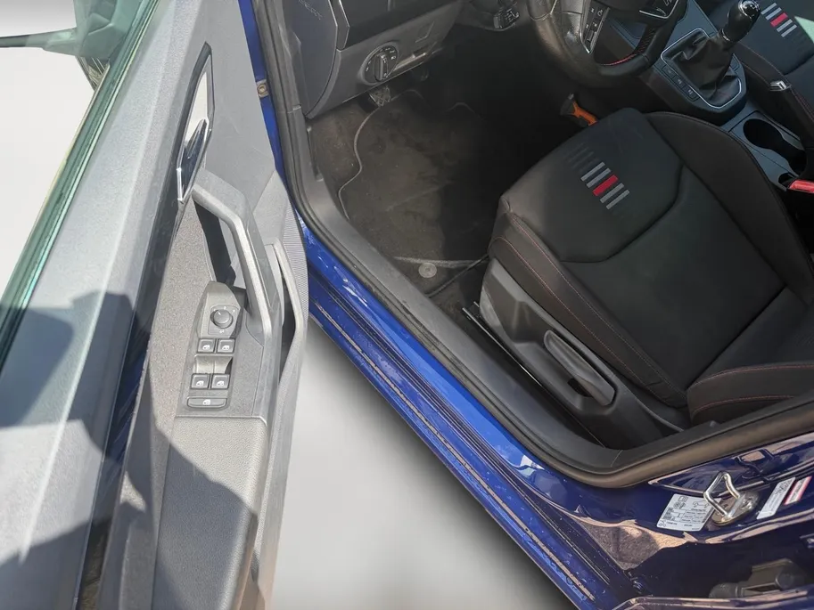 SEAT Ibiza 1.0 TSI FR Business Intense | Camera | Parkeersensoren | Apple Carplay & Android Auto | Cruise & Climate Control | Navigatie | 12 Maanden BOVAG Garantie
