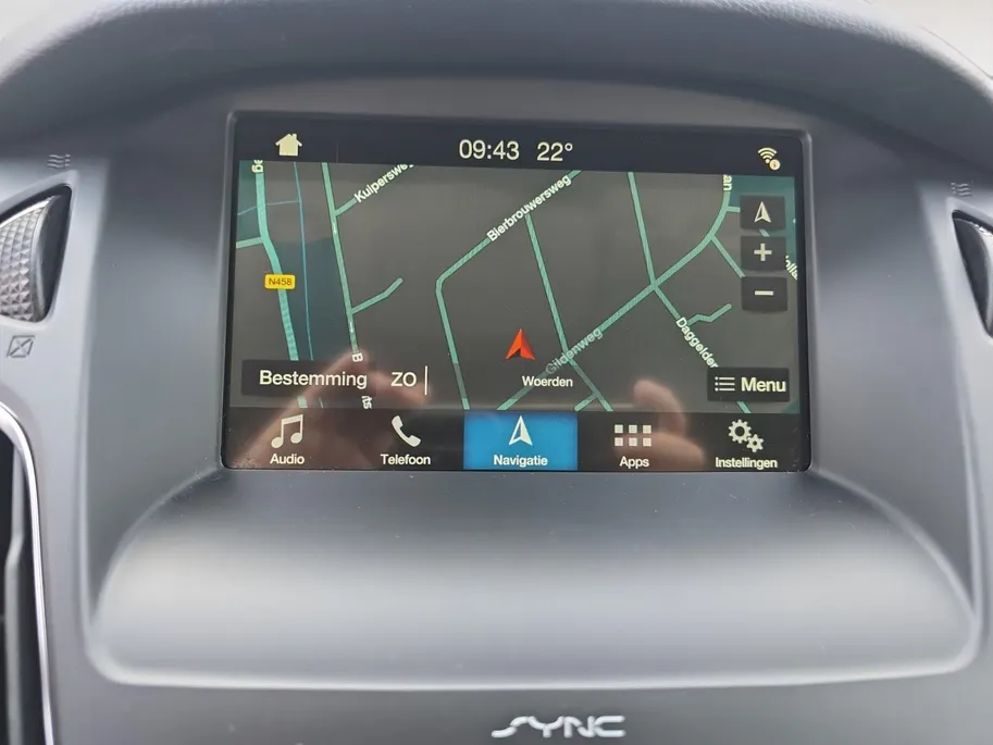 Ford Focus Wagon 1.0 Titanium | Goed onderhouden! | Apple Carplay/Android Auto | Cruise Control | Achteruitrijcamera | Climate Control | Parkeersensoren rondom | 12 maanden garantie! |