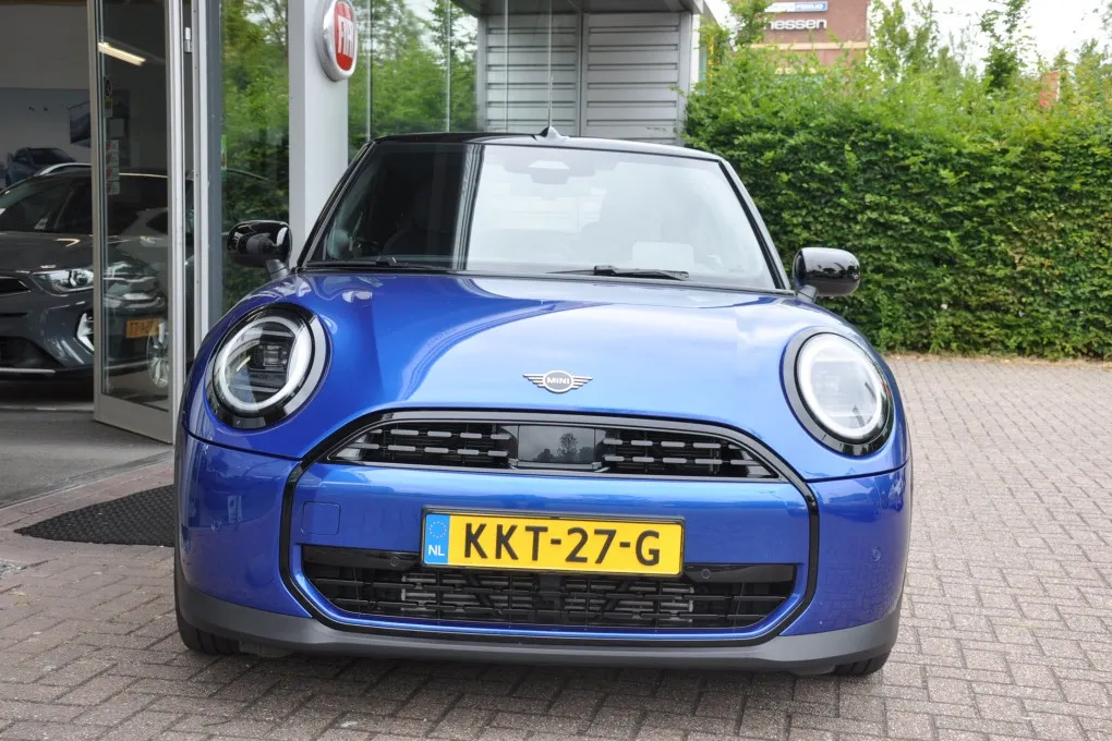 MINI Cooper Cabrio 2.0 C Fav. S