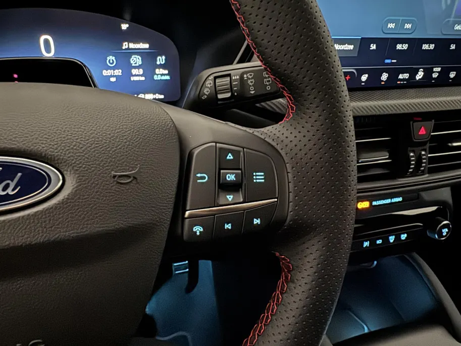 Ford Kuga 2.5 PHEV ST-Line X | DIT IS EEN VOORRAADAUTO! | Panoramadak | Elek. Trekhaak | 19' Wielen | Matrix LED Koplampen |