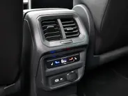 Volkswagen Tiguan 1.4 TSI 245pk DSG eHybrid R-Line Business · Panoramadak · 360 Camera · Wegklapbare Trekhaak · Stoelverwarming · Matrix LED · Head-Up · 19'' Inch ·