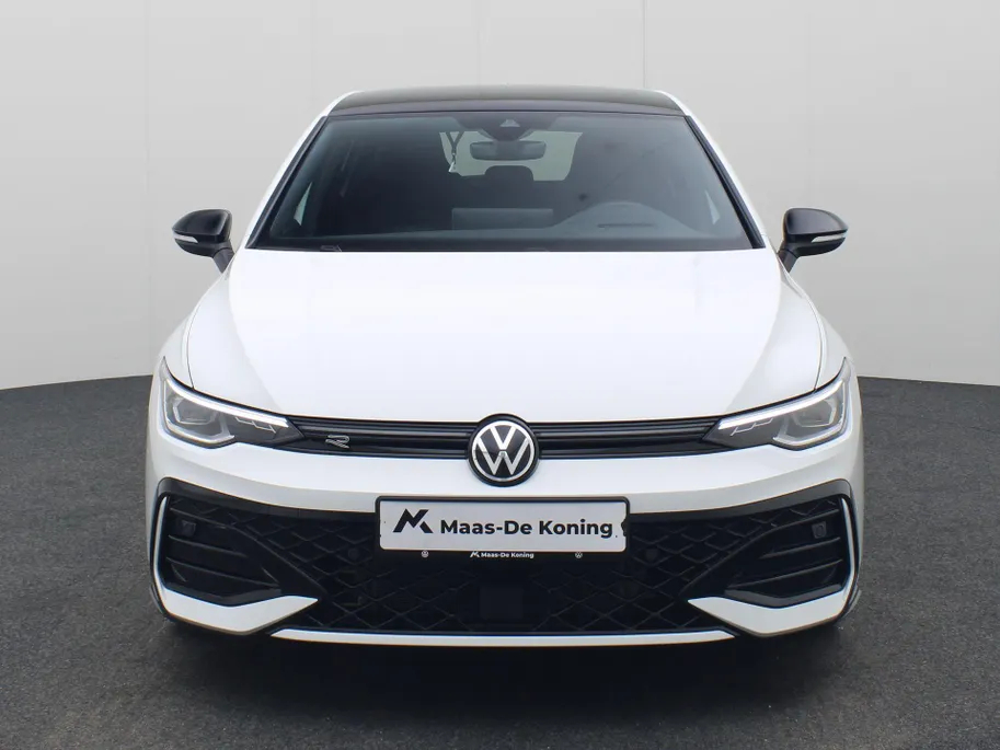 Volkswagen Golf 1.5eTSI/150PK R-Line Black Style DSG · Navigatie · Camera + Parkeersensoren · Apple/Android Car Play · Garantie t/m 18-11-2026  · EXTRA INRUILKORTING ·