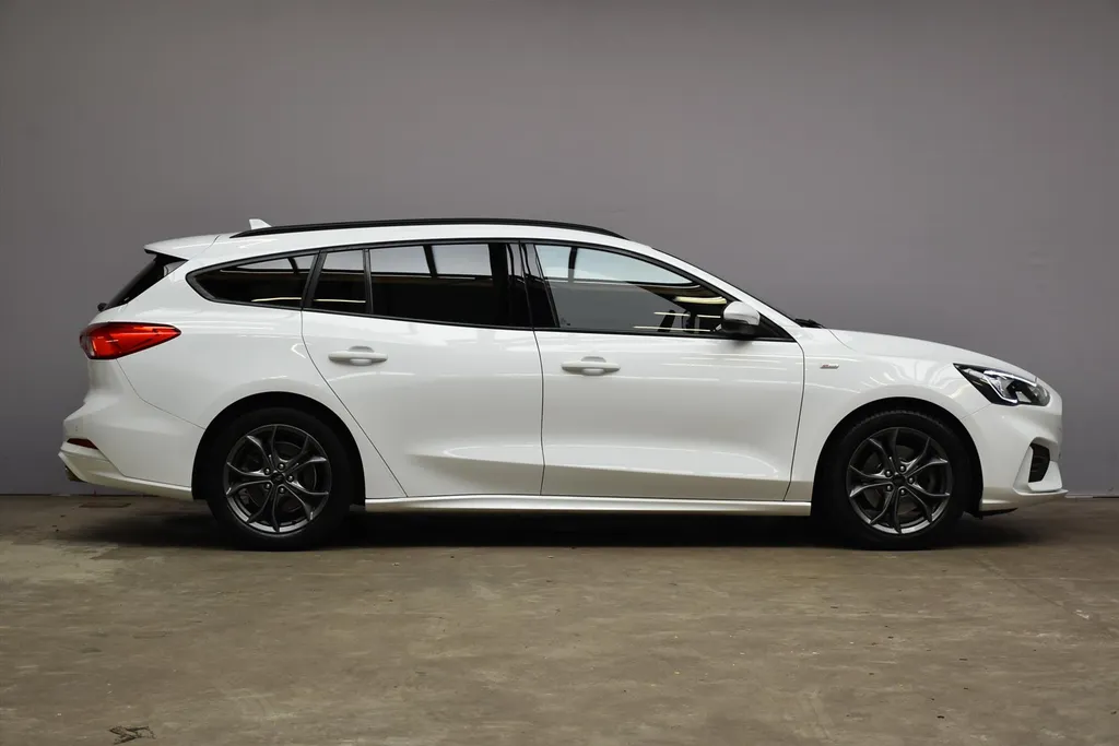 Ford Focus Wagon 1.0 EcoBoost 125pk Automaat ST Line