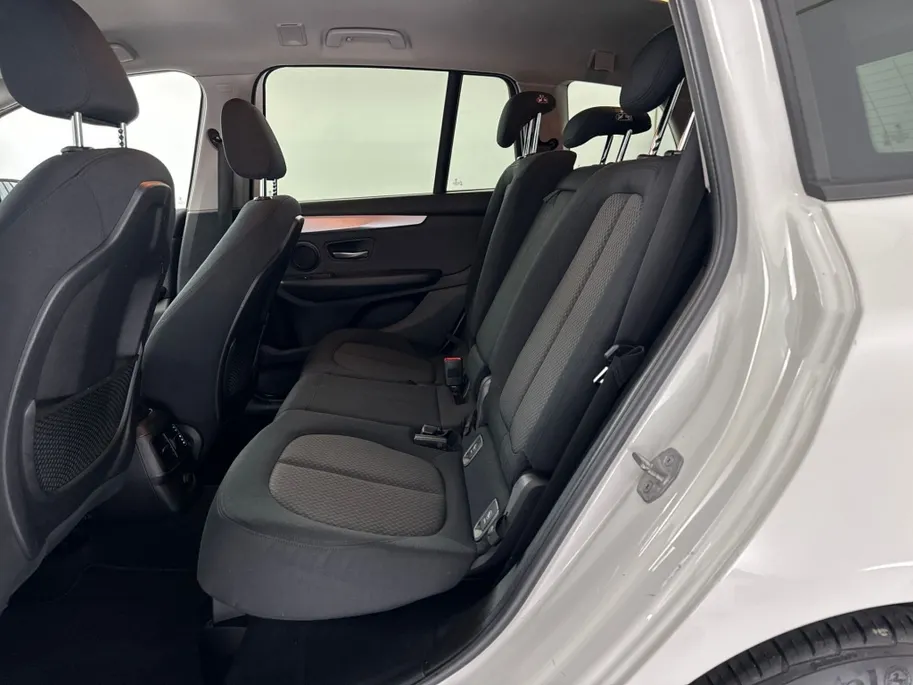 BMW 2 Serie Gran Tourer 216i Gran Tourer Essential | Navigatie | Climate Control | Cruise Control