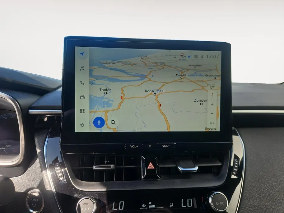 Toyota Corolla Touring Sports Hybrid 140 Dynamic | Carplay | Parkeer Camera | Navigatie | Stoelverwarming | Parkeer sensoren |