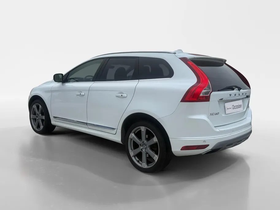 Volvo XC60 2.0 T5 FWD Summum | Automaat | Panorama Dak | NL-Auto | NAP | Memory Seats | Camera | Climate Control | Stoelverwarming | Cruise Control | Navigatie | Keyless