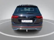 Volkswagen Tiguan 1.4TSIeHybrid/150PK R-Line Business+ · Panoramadak · Leder · Trekhaak · Camera · Apple/Android Car Play