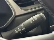 Renault Captur 1.6 E-Tech PHEV 160 Intens | Groot Scherm + Navigatie | Parkeercamera | Cruise Control
