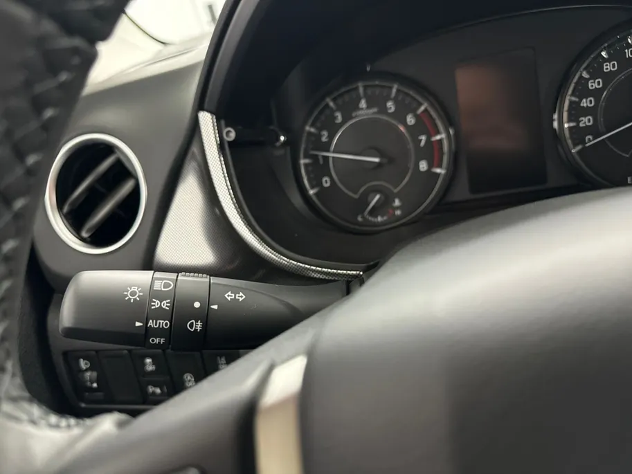 Suzuki Vitara 1.4 Style Smart Hybrid Automaat | Panoramadak | €2.000,- + €750,- voorraadkorting!