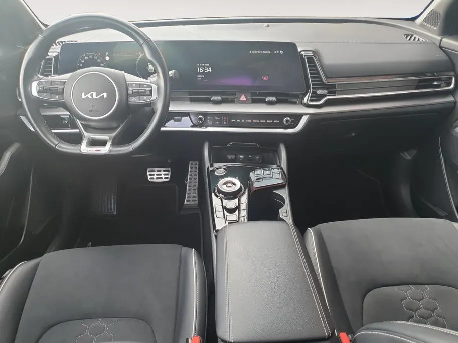 Kia Sportage 1.6T MHEV GT-Line | Stoel en stuurverwarming | Panorama schuifdak | Camera | Elektrisch bedienbare voorstoelen | Apple Carplay / Android Auto | Elektrische achterklep |