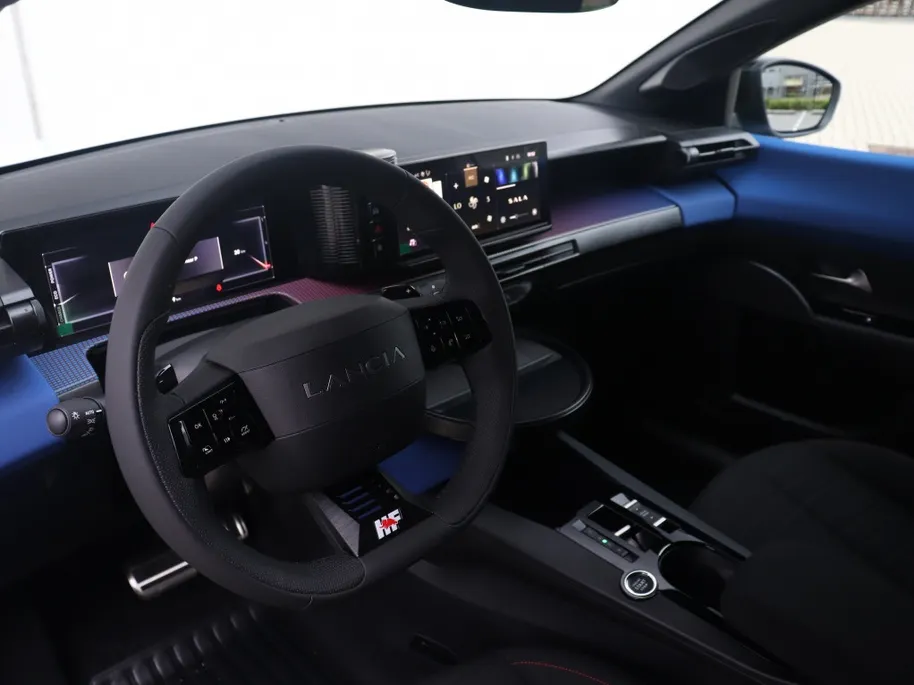 Lancia Ypsilon 1.2T Hybride HF Line | Sala | Tech pack | Navi |