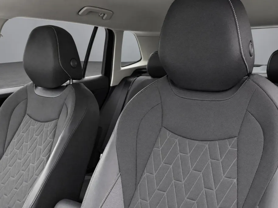 Volkswagen Tiguan 1.5TSI/150PK DSG Life Edition · Trekhaak · Navigatie · Apple/Android Car Play · Stoelverwarming · Garantie t/m 19-01-2028