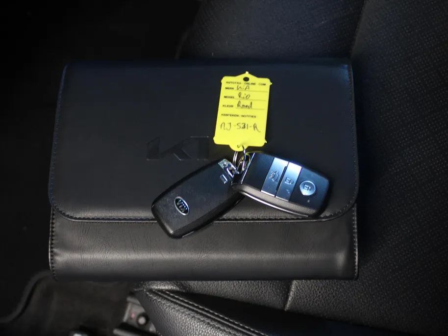 Kia Rio 1.0 TGDI ExecutiveLine | Trekhaak | Stuur-/stoelverwarming | Camera | Skai leer | 17' LM | Carplay | All seasons | Clima | Navi | Cruise |