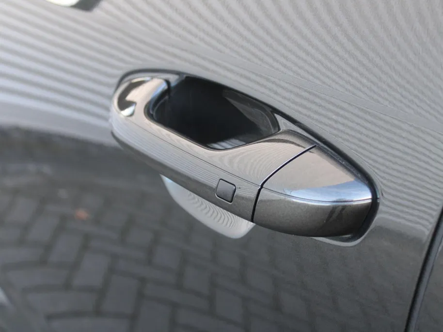 Kia Niro 1.6 GDi Hybrid DynamicLine | Camera | Cruise adapt. | Clima | 16' LM | Navi | Keyless | Apple Carplay/Android Auto |