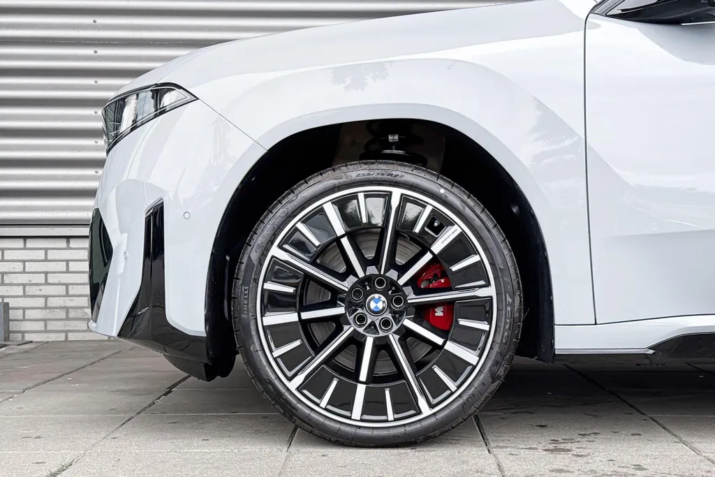 BMW iX3 40 eDrive 83 kWh