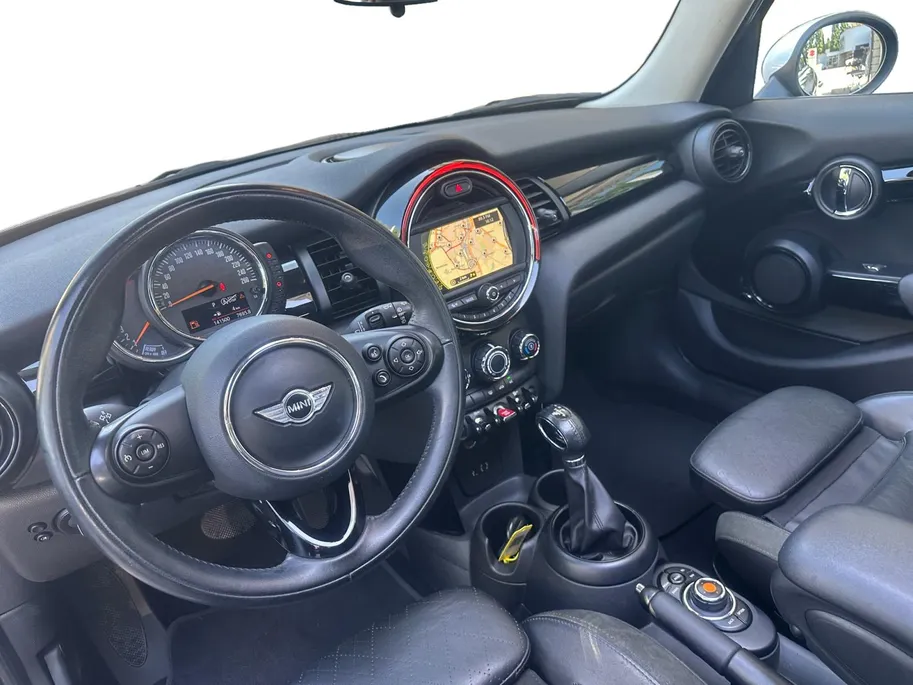 MINI 5-Deurs 1.5 Cooper Business | Pano | Automaat | Cruise | Navi |