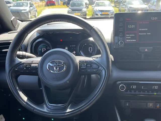 Toyota Yaris 1.5 Hyb. Launch Ed. | Stoelverw. | Head-up