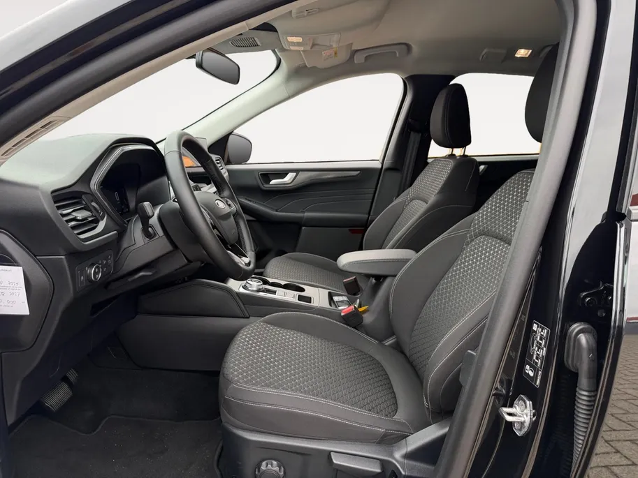 Ford Kuga 2.5 PHEV Titanium | Elek. Trekhaak | 2100 KG | Navigatie | Climate Control | Apple/Android Carplay |