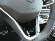 Volkswagen T-Roc 1.5 TSI 150pk 7-DSG R-Line / 19.000 KM !!!