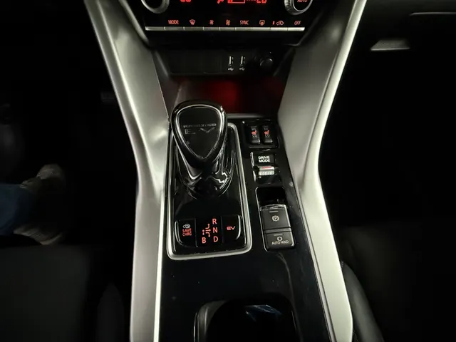 Mitsubishi Eclipse Cross 2.4 PHEV Intense+