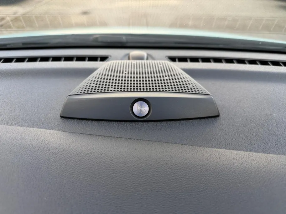 Ford Fiesta 1.0 EcoBoost Titanium | Dealer onderhouden | 1e eigenaar | Adapt. Cruise control | Parkeersensoren voor en achter | Achteruitrijcamera | Trekhaak | Navigatie | Apple carplay & Android auto | Voorruitverwarming | Privacy glas | Bovag garantie |
