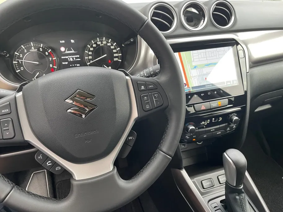 Suzuki Vitara 1.4 Boosterjet Smart Hybrid Select | Mega Deal! €2000,- Euro Korting | 9-inch touchscreen |Apple CarPlay® & Android Auto |Climate Control | Adaptive Cruise Control