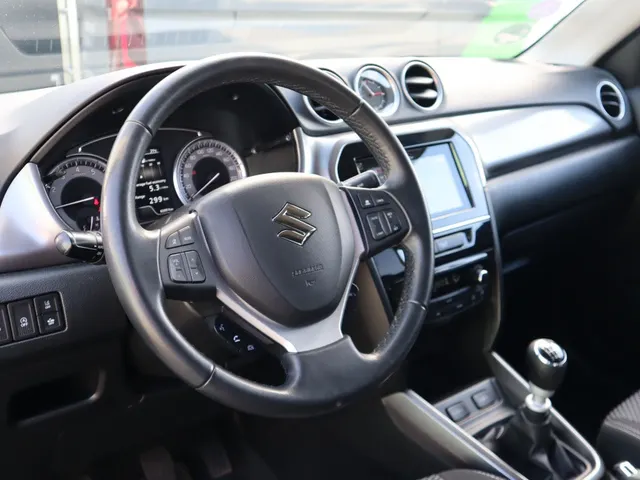 Suzuki Vitara 1.4 BoosterJet Select Hybrid Trekhaak | AdaptiveCruise | Carplay