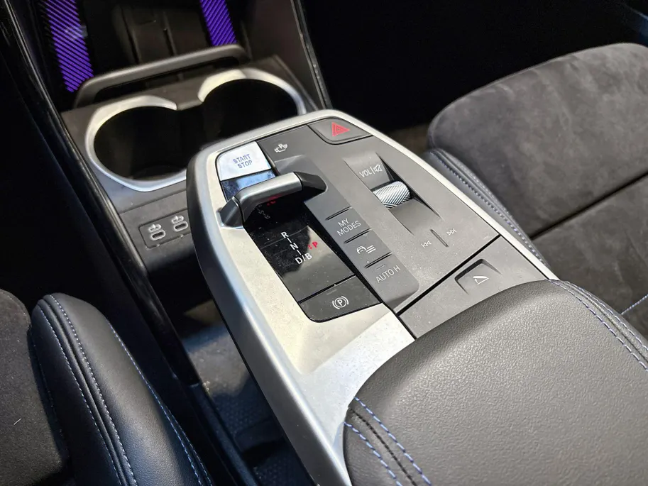 BMW iX1 xDrive30 67 kWh M Sport Edition